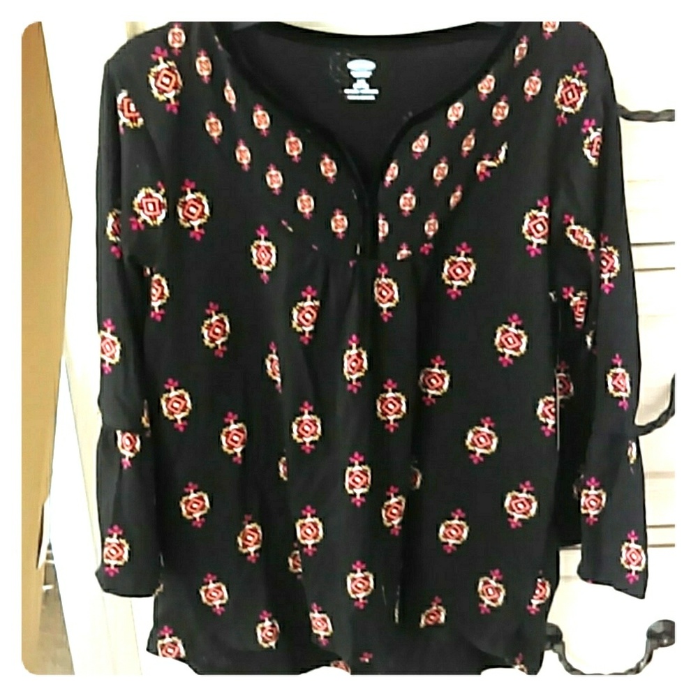 Old Navy long sleeve shirt